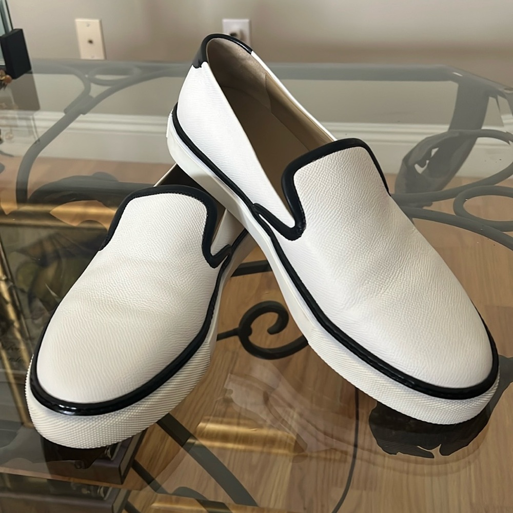 ‼️SOLD‼️ HERMES Men’s White Leather Loafers with Black Trim Size 11